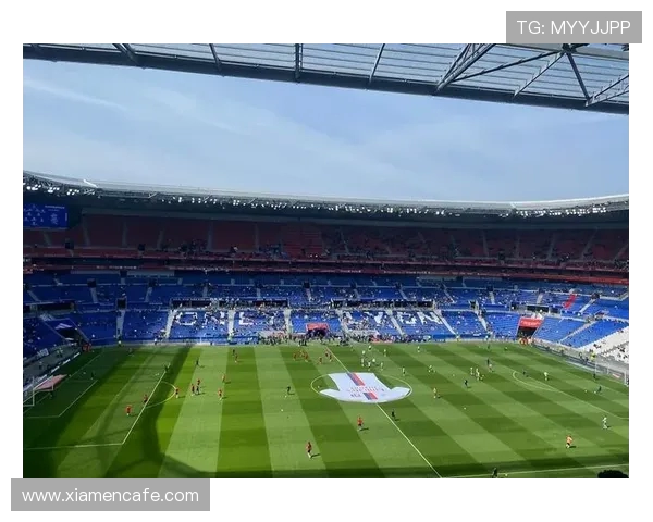 《探秘全球顶级足球俱乐部的历史传奇与未来发展趋势》